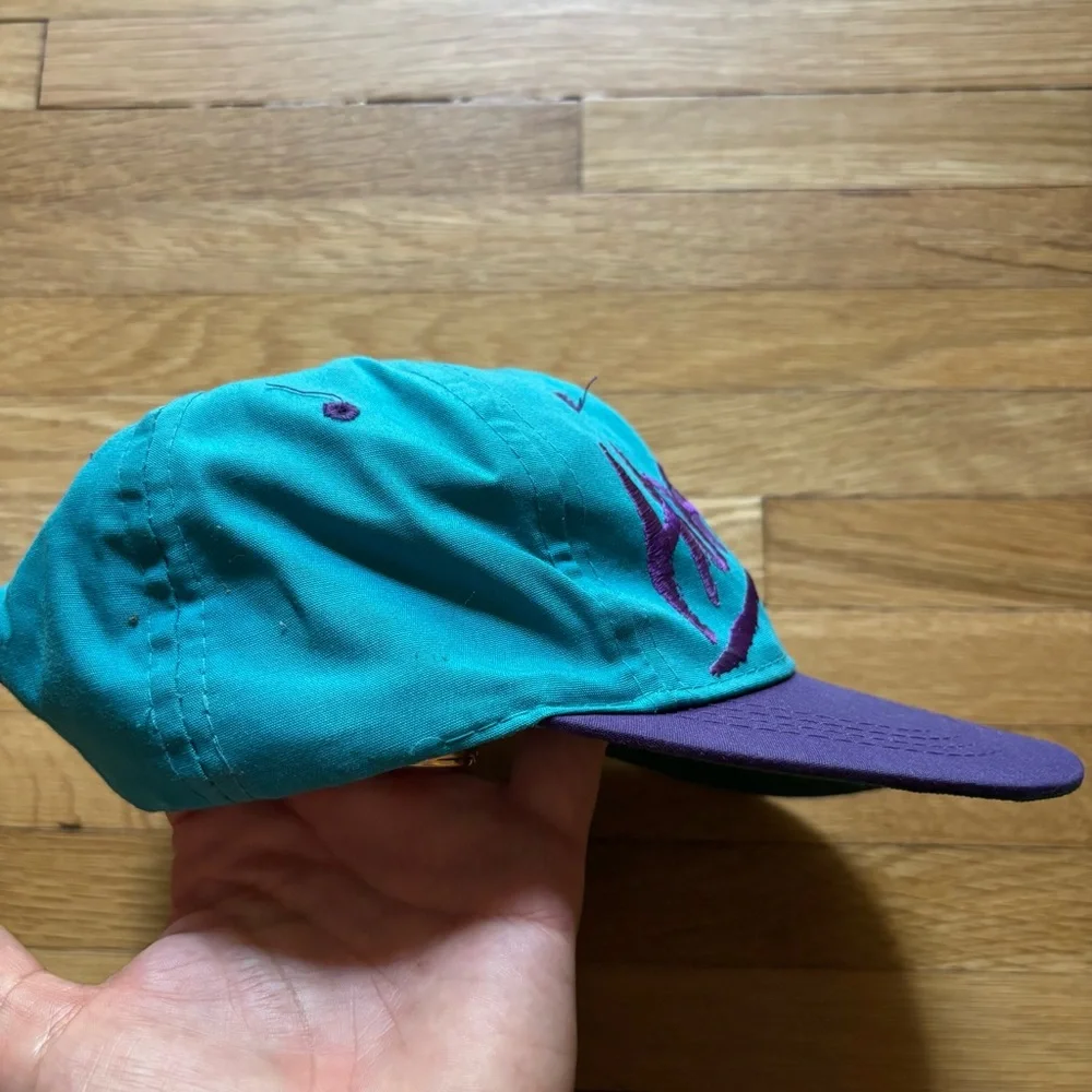 Vintage‎ Charlotte Hornets Official NBA Basketball Snapback Hat Cap Signed Kids